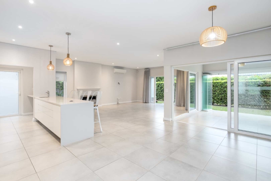 To Let 4 Bedroom Property for Rent in Val De Vie Estate Western Cape